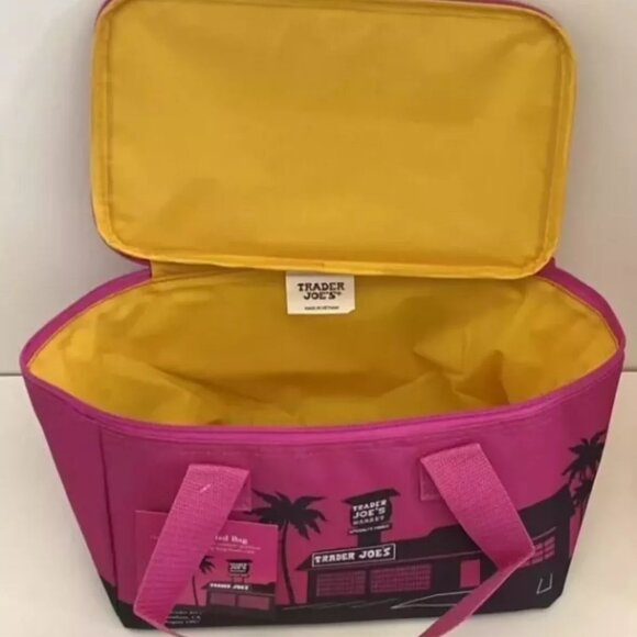 NWT Trader Joe's Mini Insulated Lunch Box- Pink✨ ✨ - Picture 2 of 2